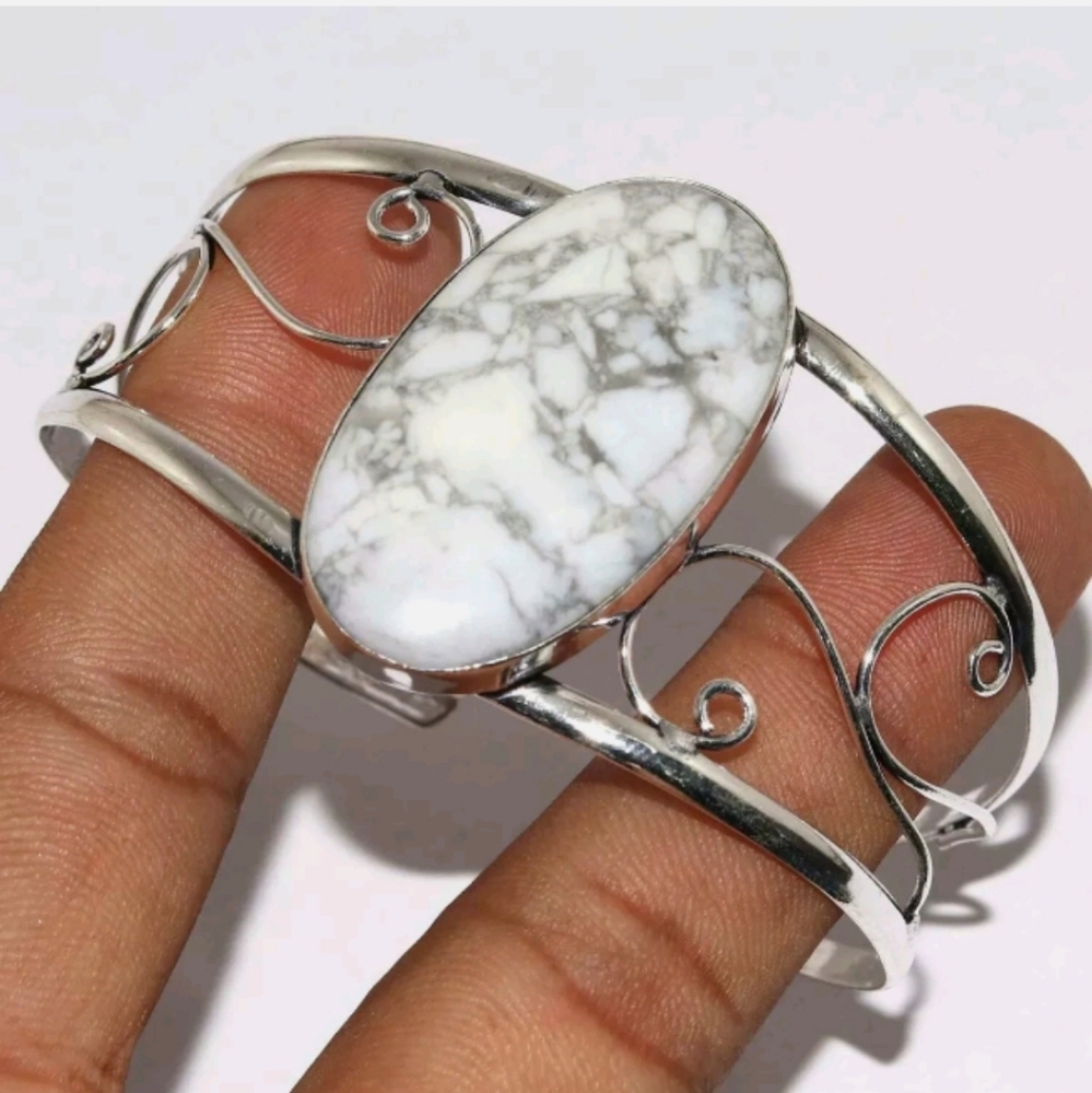 New Howlite 925 Silver Adjustable Cuff Bracelet.